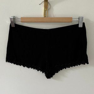 Araks Sleep Shorts in Black - L